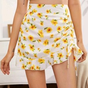 SHEIN Floral Print Drawstring Side Skirt Sz Medium